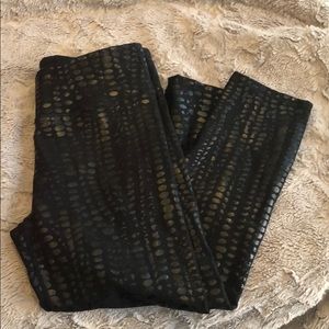 Fabletics crop leggings